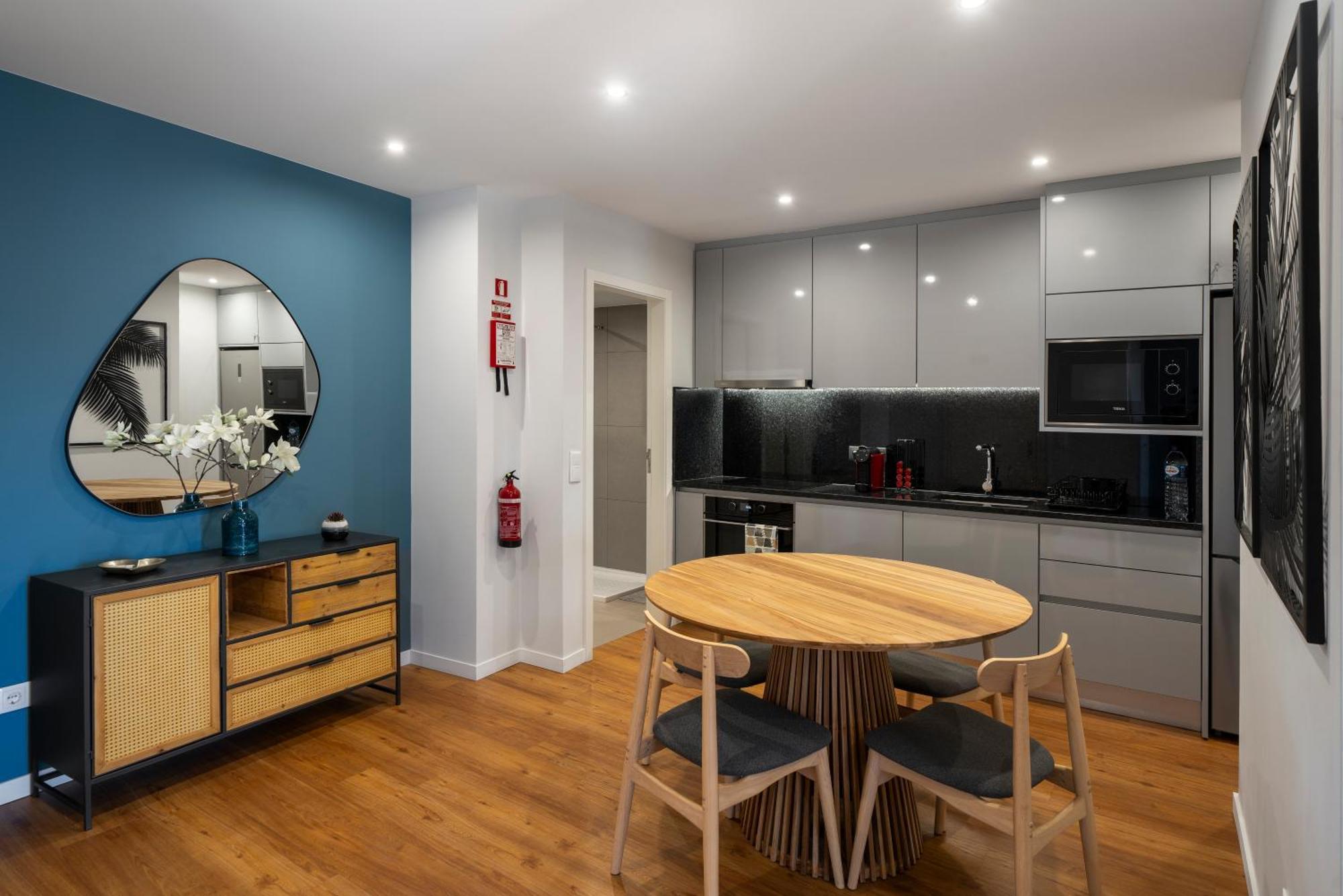 Atlantic Blue 1 - Center With Garage Apartament